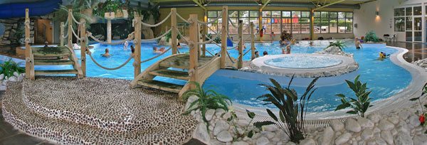 Vacances en location avec piscine couverte